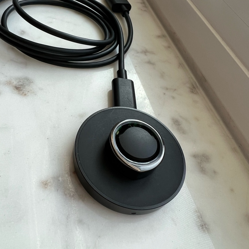 Oura Ring - Picture 4 of 5